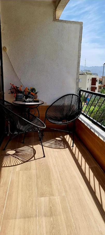liz's place Eilat Exterior foto
